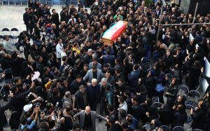پیکر زنده یاد مرتضی پاشایی از مقابل تالار وحدت تشییع شد
